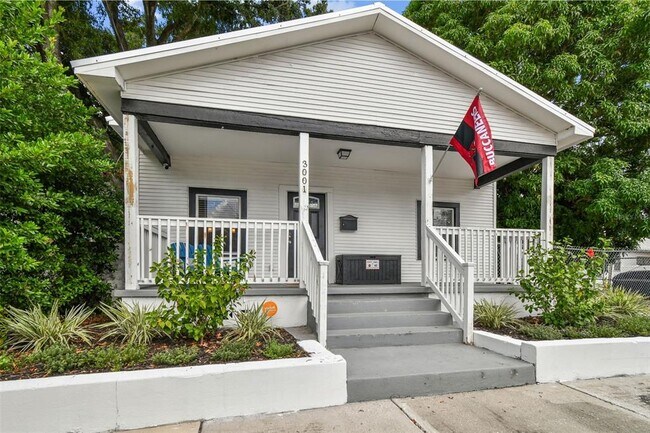 Primary Photo - 3001 N 16th St