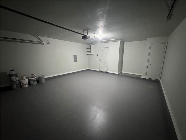 Building Photo - 8225 NW 83rd Pl