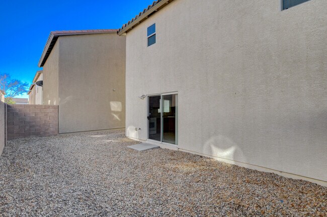 Building Photo - 4256 Lady Burton St