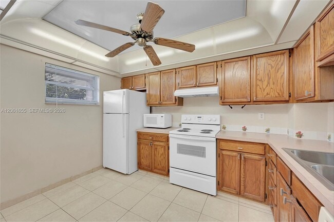Building Photo - 1100 NW 87th Ave