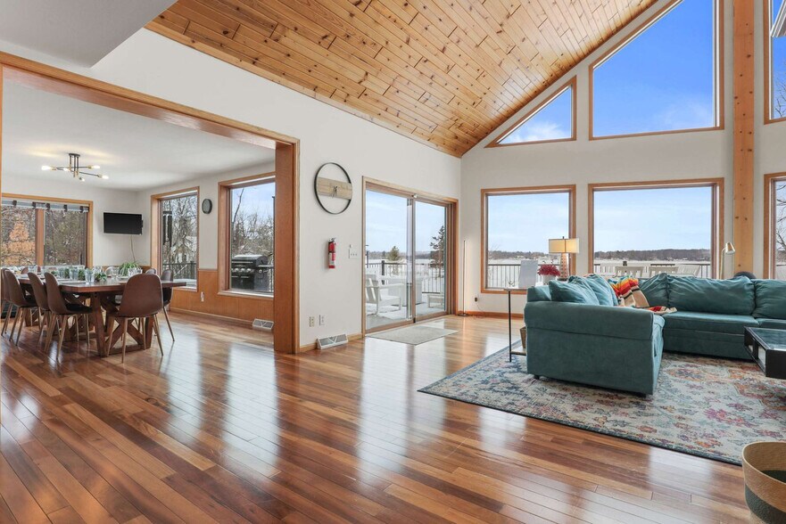 Building Photo - 222 Grouse Dr