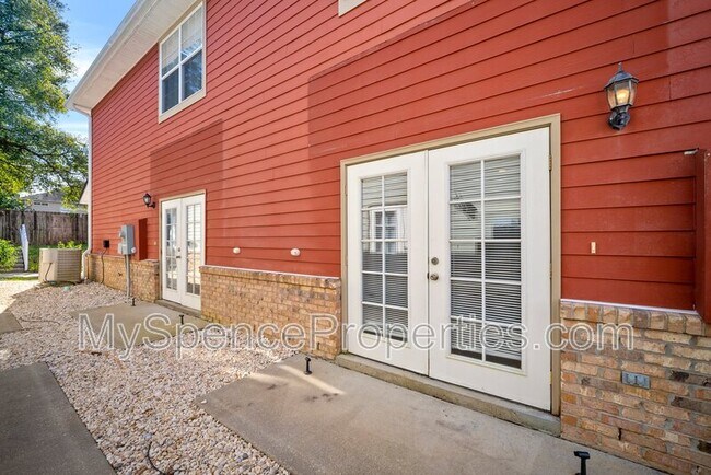 Building Photo - Arbor Lake Drive - 820