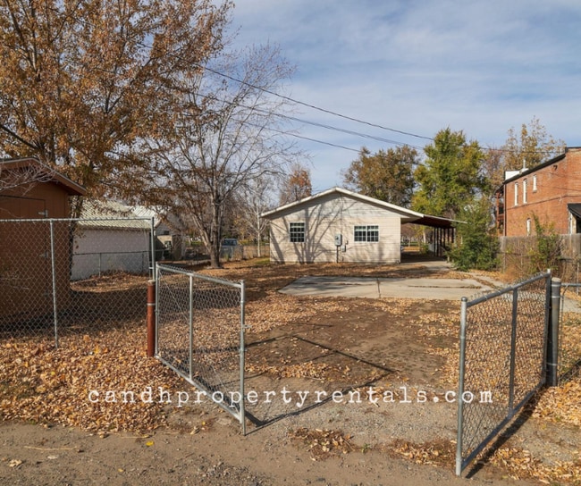 Building Photo - 2808 8th Ave S