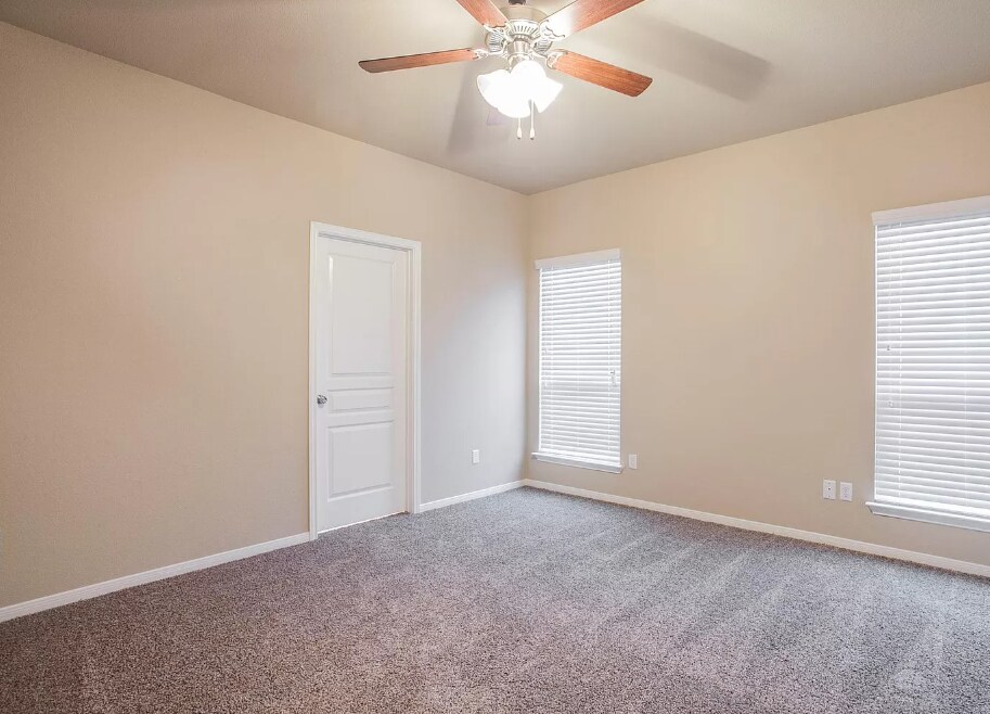 Building Photo - 413 Cross Dr