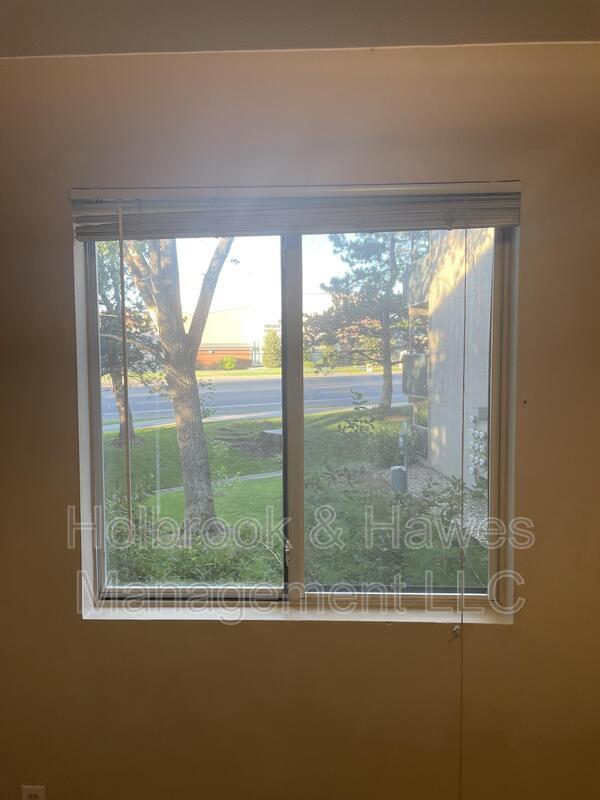 Building Photo - 4531 Boardwalk Dr