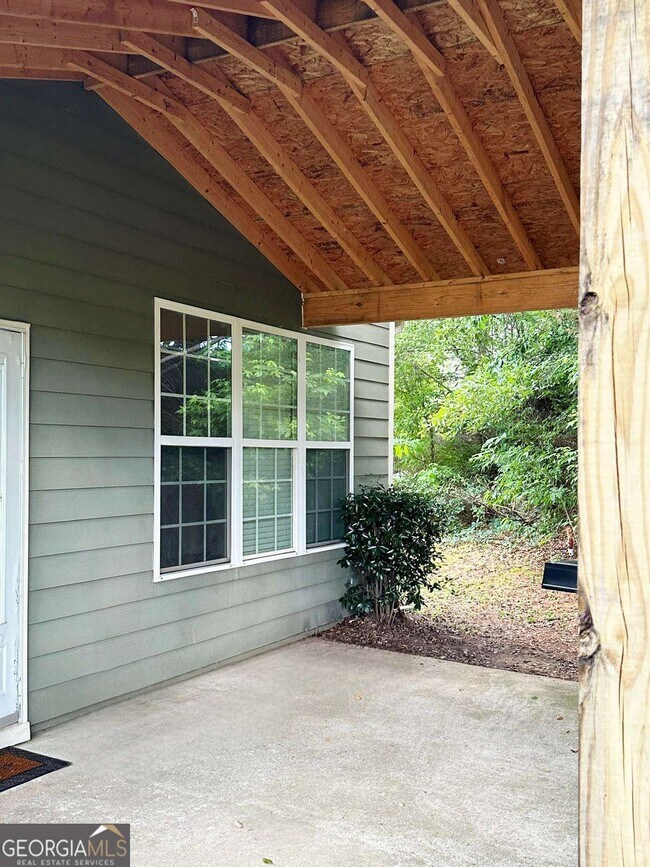 Building Photo - 6834 White Walnut Way