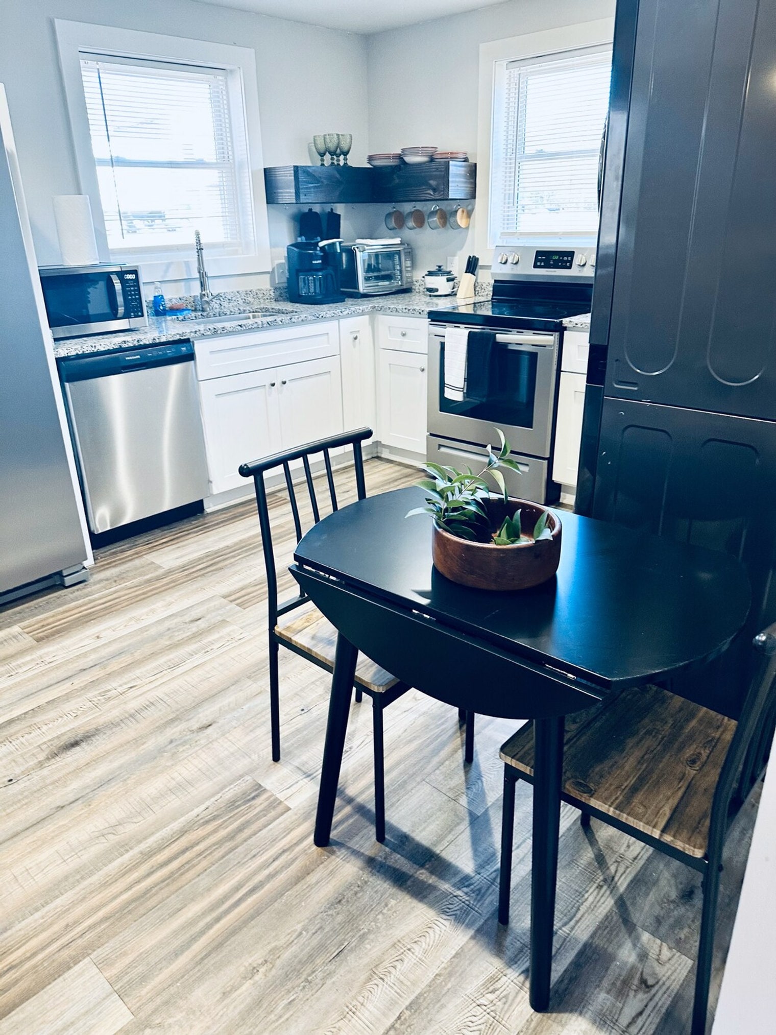 Building Photo - 403 Cedar Lane Rd