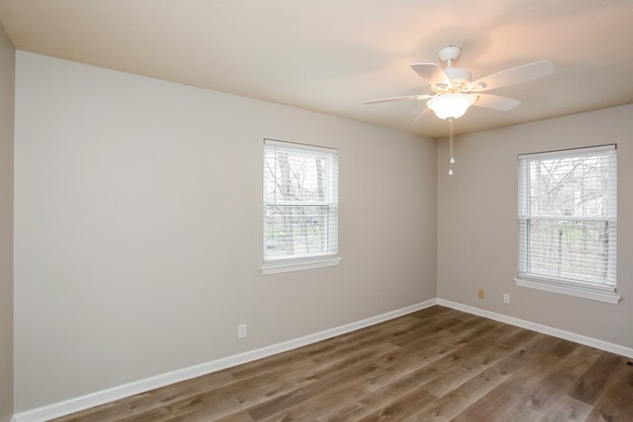 Building Photo - 8223 Maple Leaf Ct