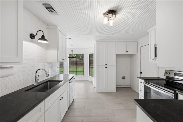 Building Photo - 1143 Bayshore Dr