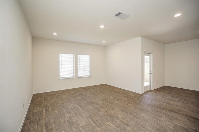 Building Photo - 5210 Becker Hills Ln