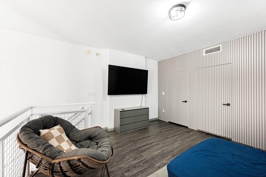 Building Photo - 244 Biscayne Blvd