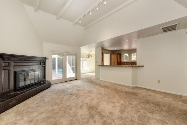 Building Photo - 3924 S St