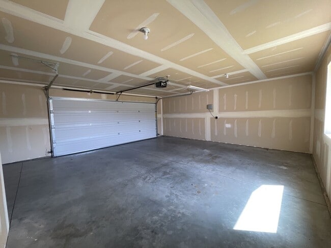 Building Photo - 1586 Meriwether Ave