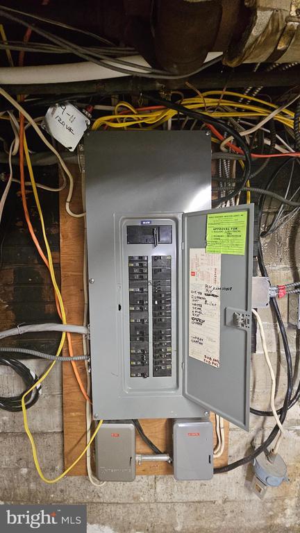 Building Photo - 101 N Broadway