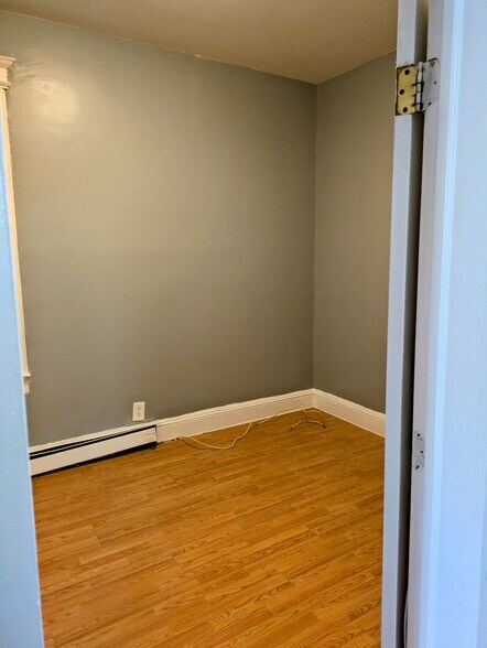 Building Photo - 231 Bayview Ave