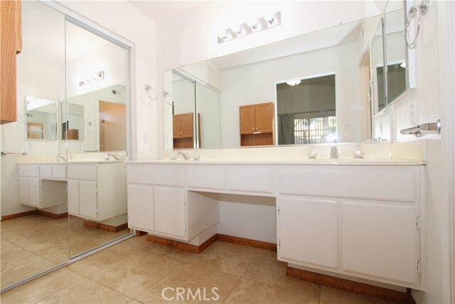 Building Photo - 10770 Deerfield Dr