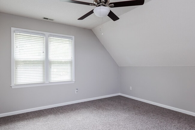 Building Photo - 3832 Doeskin Dr