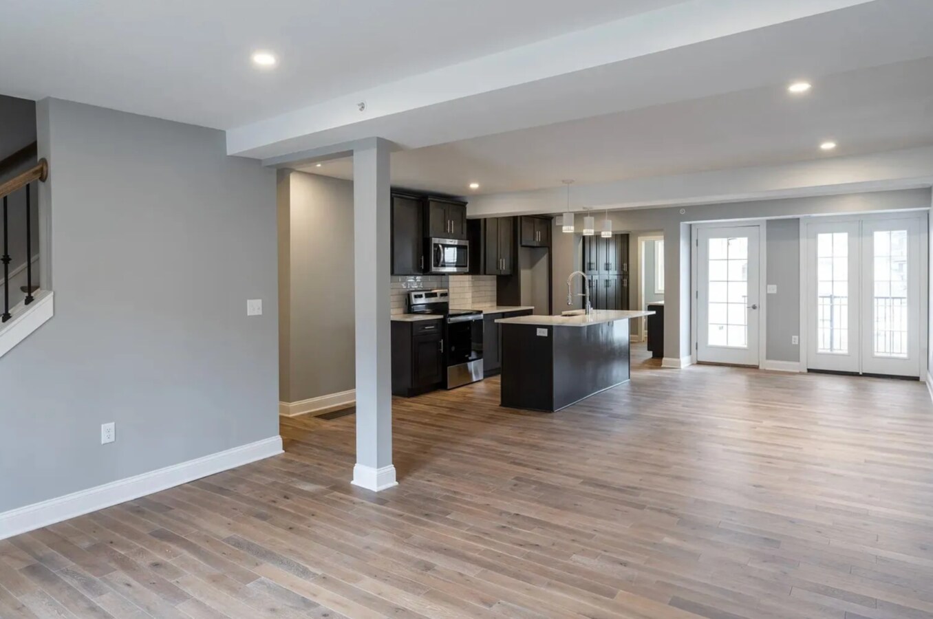 Building Photo - 4462 Broadway Blvd