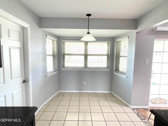 Building Photo - 11417 Rex Baxter Dr