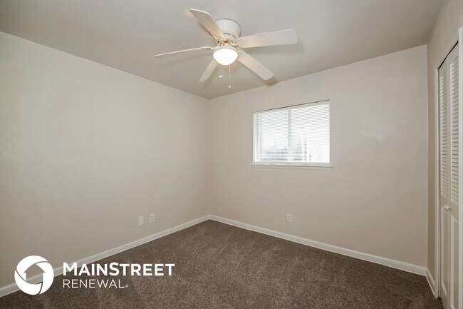 Building Photo - 2941 Rolling Hills Dr