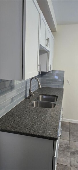 Building Photo - 18433 Fox