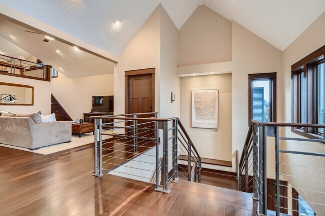 Building Photo - 407 NW Marlborough Ave