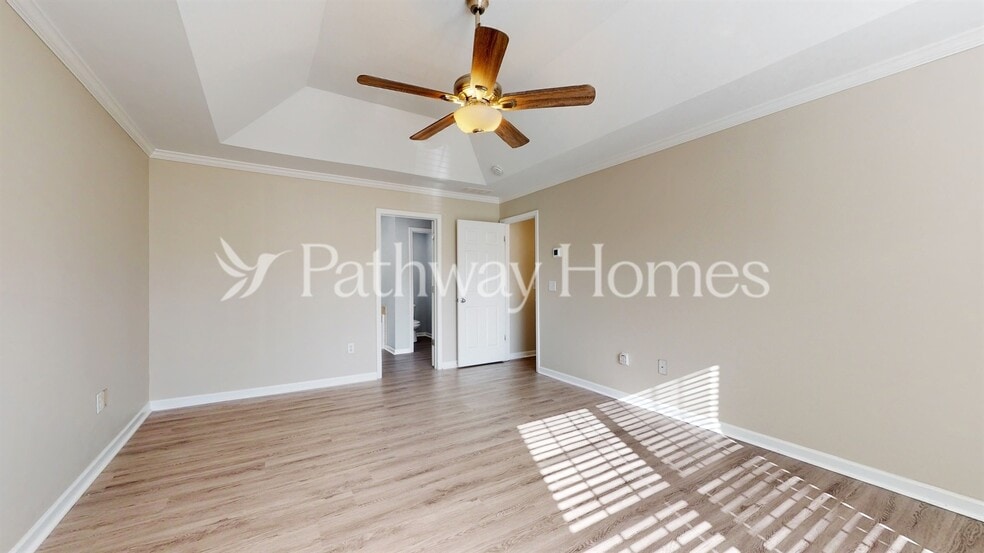 Building Photo - 3420 Gardenside Dr SW