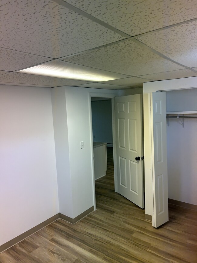 Basement bedroom (3rd) - 3261 Yarrow St