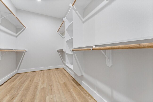 Building Photo - 2131 Blalock Rd