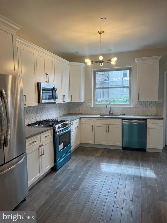 Building Photo - 1724 Annin St