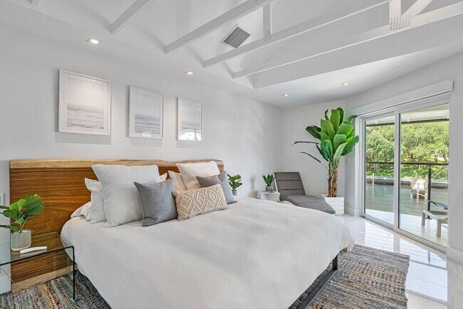 Building Photo - 5284 Boca Marina Cir S