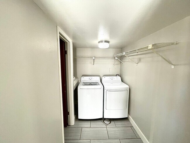 Building Photo - Beautiful updated 3 bedroom 2 bath home in Greeley!