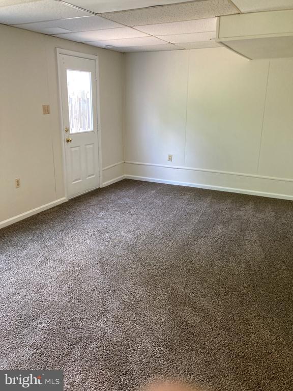 Building Photo - 6632 Pebble Ct