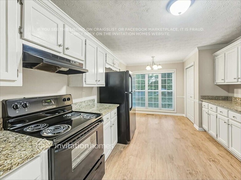 Building Photo - 1040 Burning Bush Dr