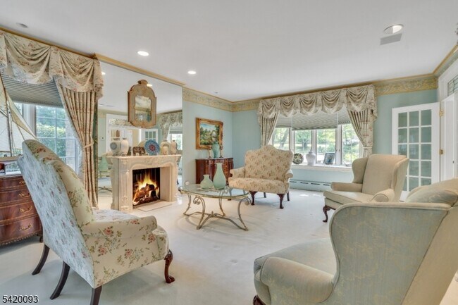 Building Photo - 787 Peach Tree Ln