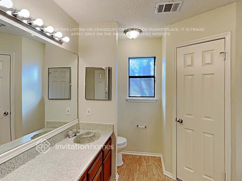 Building Photo - 2541 Rialto Way