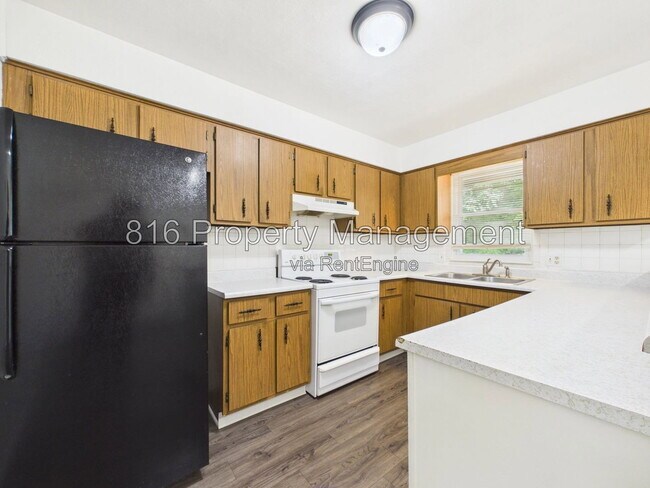 Building Photo - 2835 Tepee Ave