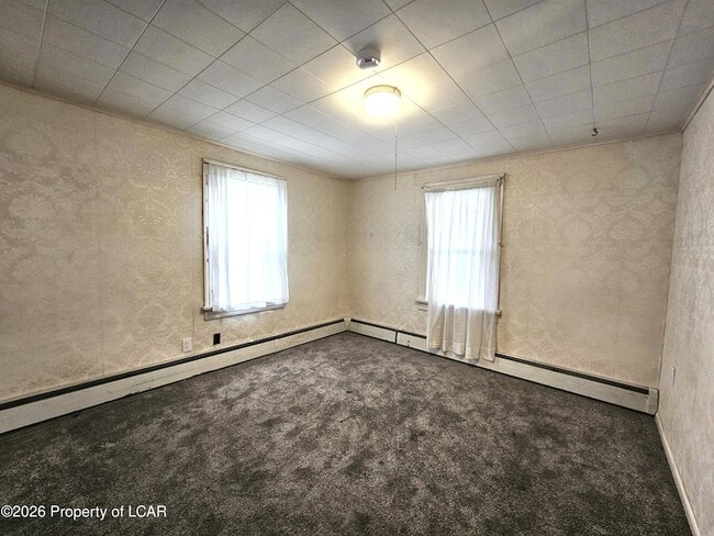 Building Photo - 92 Diamond Ave