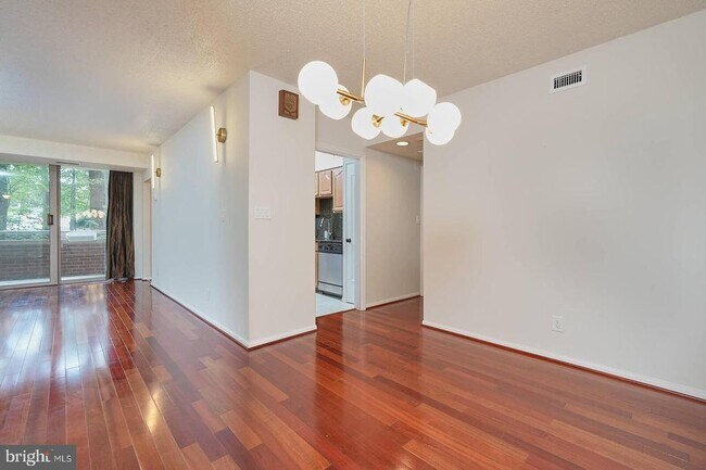Building Photo - 5802 Nicholson Ln