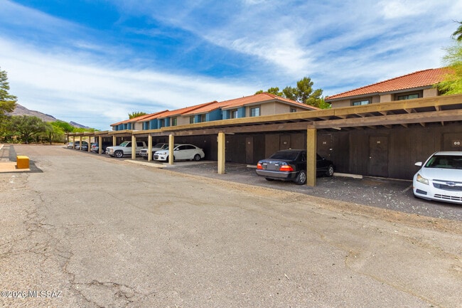 Building Photo - 8255 N Oracle Rd