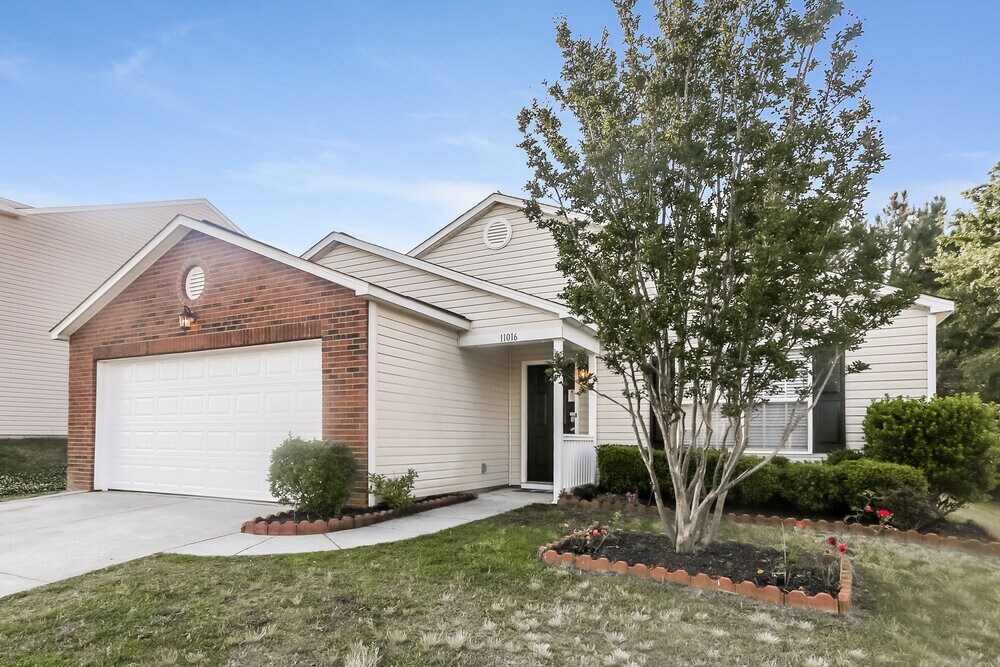 Building Photo - 11016 Thousand Oaks Dr