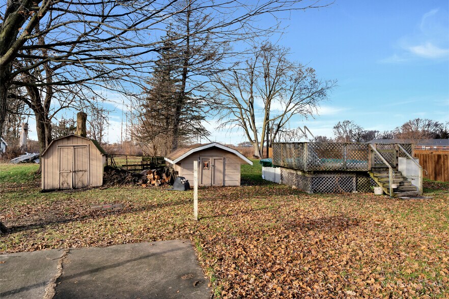 Building Photo - 303 S East St