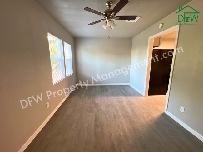 Building Photo - 1605 NW Irwin Ave