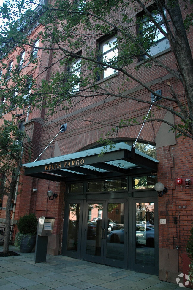 Building Photo - 299 Pavonia Ave