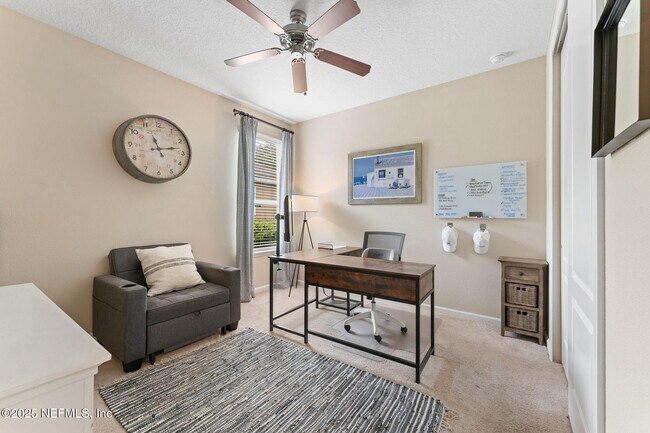 Building Photo - 22 Medio Dr