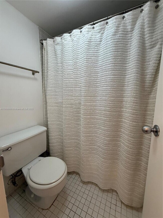 Building Photo - 9511 Collins Ave