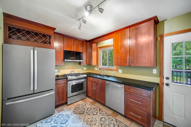 Building Photo - 2905 Edgewood Pkwy