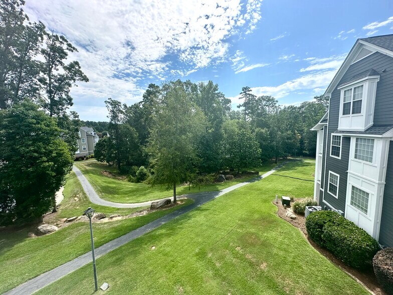 Building Photo - 149 Breezes Dr