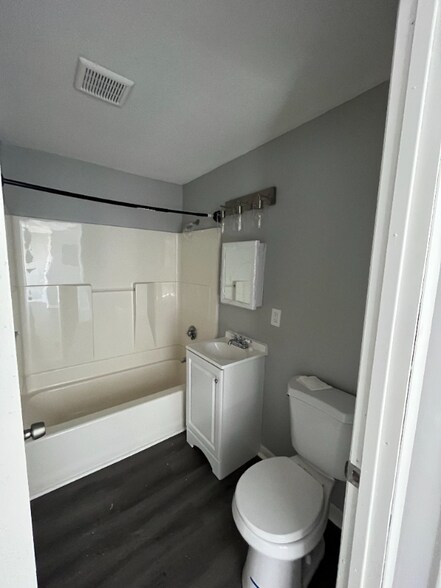 Building Photo - 89 S Whitney St