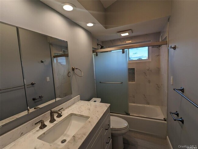 Building Photo - 19 Comanche Ln